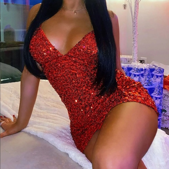 Red holiday sequin dress - Picture 1 of 5
